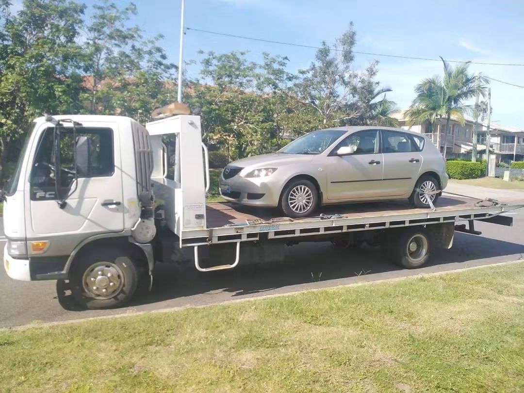 FRC medium-duty recovery truck